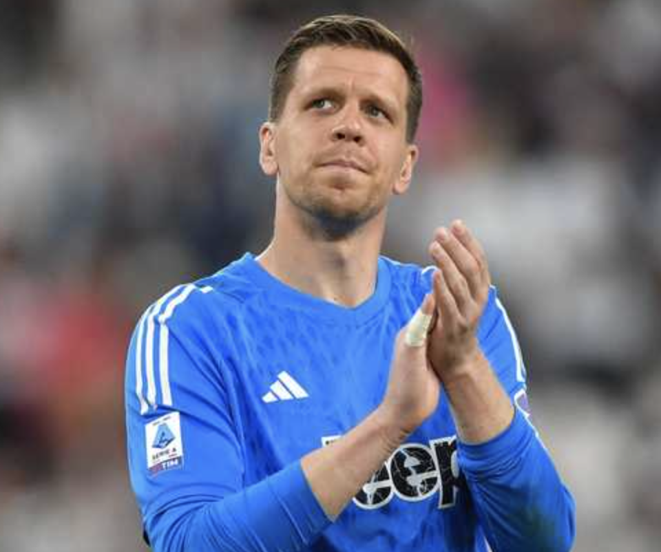 Szczesny ai saluti